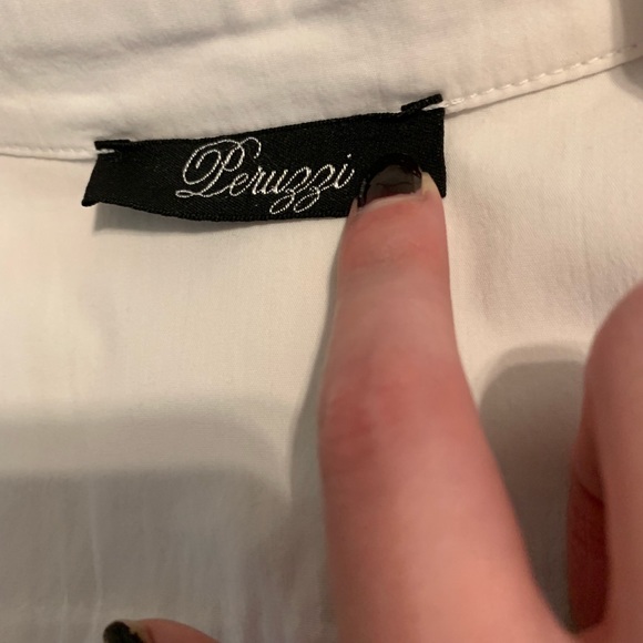 White fitter button down shirt - Picture 5 of 6